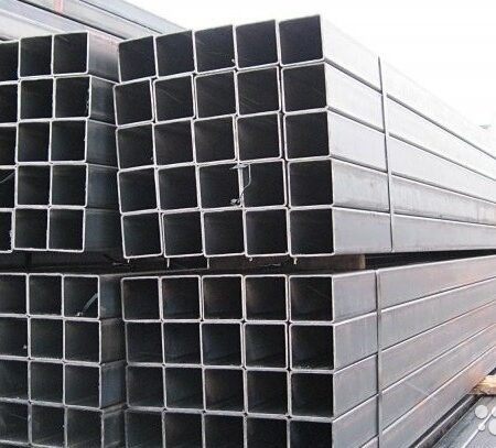 Труба квадратна 100х100x3 Труба квадратна 100х100x3